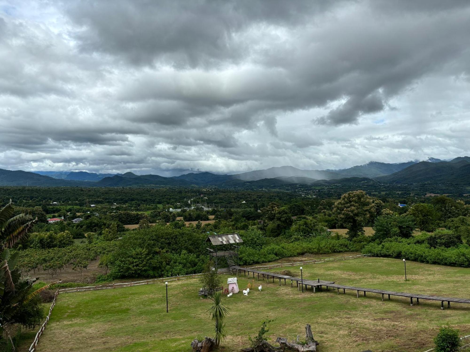 Готель Pai Kiang Fa Екстер'єр фото